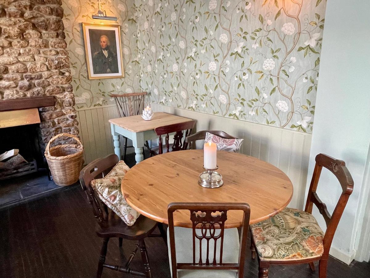 Lord Nelson Hotel ブリッドポート エクステリア 写真