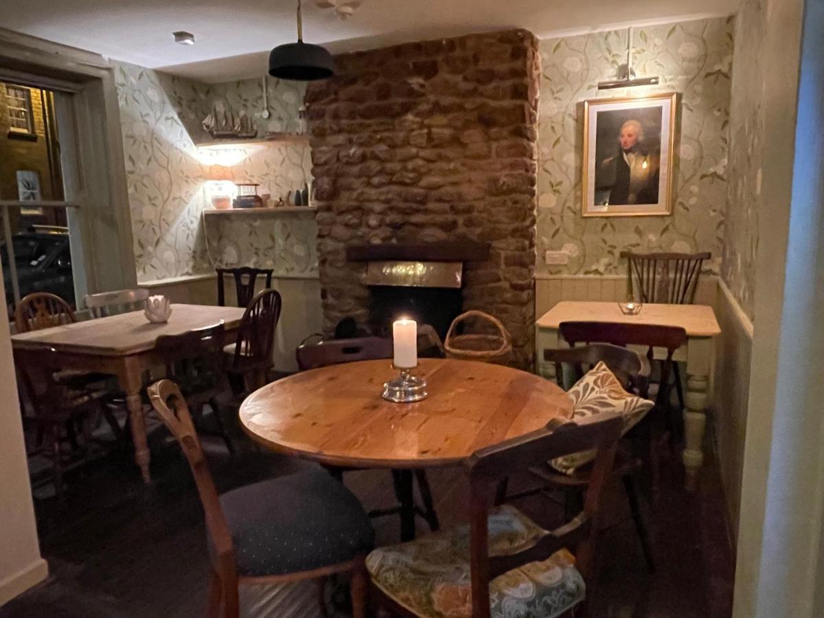 Lord Nelson Hotel ブリッドポート エクステリア 写真